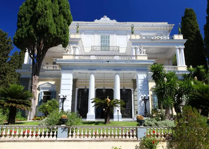 Konstantinos Villa *