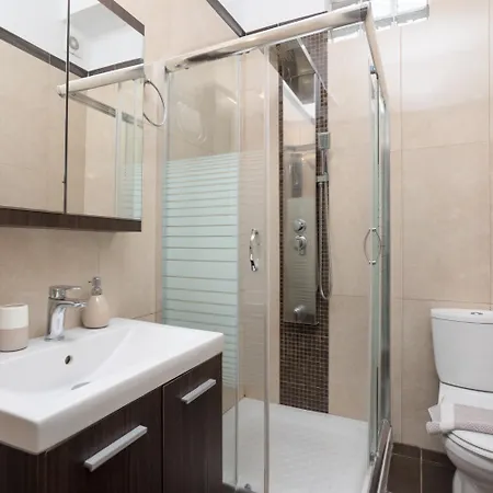 Konstantinos * Katávolos